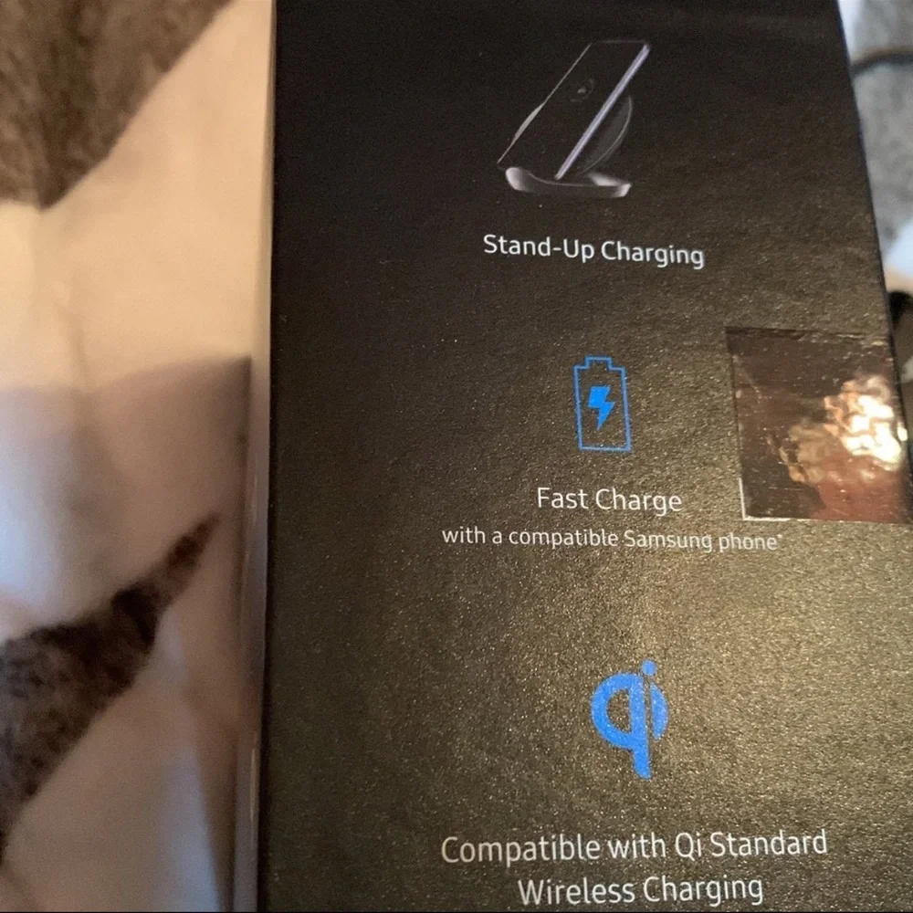 Samsung Fast Charge Wireless Stand - Black